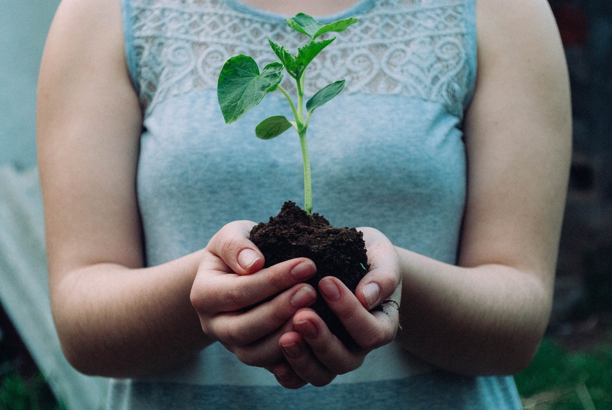 Earth Day 2022: Celebrating the Mental Health Benefits of Digging in the Dirt